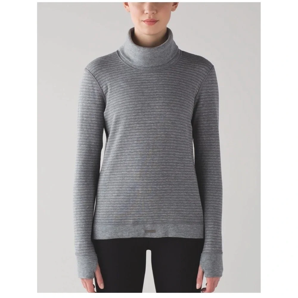 Lululemon Double Up Reversible Turtleneck Top Women's 10 Grey